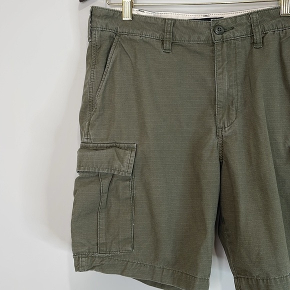 Vans Men's Olive Green Cargo Shorts Ripstop Cotton Utility Size 32 - Picture 3 of 10